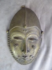 Masque baoule bronze. d'occasion  Pézilla-la-Rivière