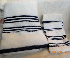 White bath towel for sale  Greensburg