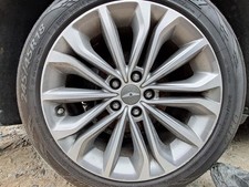 Roda traseira direita Hyundai Genesis 2015 18x8 liga grau C usada 2653241 comprar usado  Enviando para Brazil