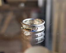 Tiffany & Co. - Anel de pulseira côncava de prata esterlina 1837 - Tamanho 7,25 comprar usado Tiffany & Co. - Anel de pulseira côncava de prata esterlina 1837 - Tamanho 7,25 comprar usado  Enviando para Brazil