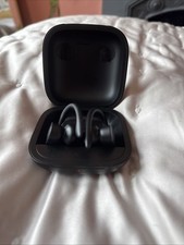 Powerbeats pro for sale  LONDON