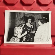 Three women talking for sale  Circleville