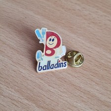 Collection pins advertising d'occasion  Expédié en Belgium