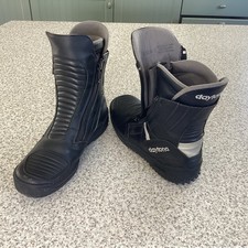 Motorcycle boots leather for sale  SOLIHULL