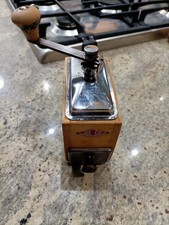 Vecchio macinino caffe usato  Vertemate con Minoprio