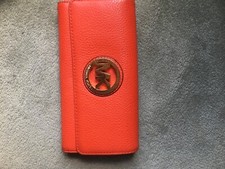 Magnifique porte feuille d'occasion Magnifique porte feuille d'occasion  Neuilly-sur-Seine