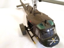 Hélicoptère uh1. huey d'occasion Hélicoptère uh1. huey d'occasion  Valence