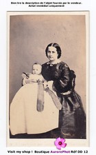 Femme pose enfant d'occasion  Chaumont
