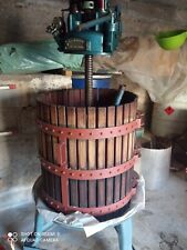 Torchio per uva usato  Cava de Tirreni