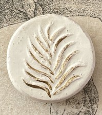 Antique ceramic button d'occasion  Expédié en Belgium