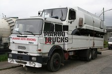Zdjęcie ciężarówki Iveco Platforma Ciężarówka/plandeka Polska biała UKLADANIE KOSTKI BRUKO #c5de na sprzedaż  Wysyłka do Poland