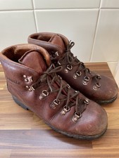 Robusta walking boots for sale Robusta walking boots for sale  SEATON