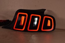 13-14 FORD MUSTANG LANTERNA TRASEIRA LATERAL DIREITA DO PASSAGEIRO LUZ DE FREIO LED FABRICANTE DE EQUIPAMENTO ORIGINAL comprar usado  Enviando para Brazil
