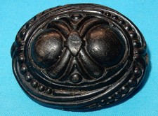 BROCHE DE LUTO ANTIGO DE MADEIRA DE CARVALHO PÂNTANO + ALFINETE - GRANDE 5 x 4 cm comprar usado  Enviando para Brazil