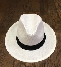 Cappello unisex tipo usato  Teramo