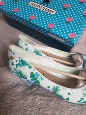 Worn cond babycham for sale  FARNBOROUGH