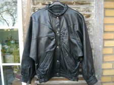 Belle veste blouson d'occasion  Cappelle-la-Grande