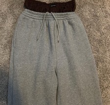 Calça de moletom Balenciaga cintura dupla nova em folha estado perfeito comprar usado  Enviando para Brazil