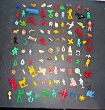 100 Berloques vintage de brinquedos Cracker Jack prêmios e outros brinquedos para máquinas de venda automática (a), usado comprar usado  Enviando para Brazil