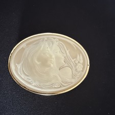 Two sisters cameo for sale  PRESTON