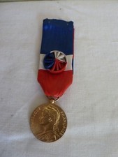 Médaille travail sécurité d'occasion  Sainte-Colombe