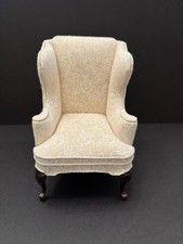 Poltrona miniatura de tecido creme para casa de bonecas escala 1:12 Bespaq costas altas comprar usado Poltrona miniatura de tecido creme para casa de bonecas escala 1:12 Bespaq costas altas comprar usado  Enviando para Brazil