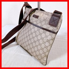 Gucci canvas supreme d'occasion  Expédié en Belgium