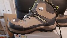 Scarponcini decathlon quechua usato  Milano