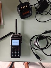 radio uhf portatili usato  Verrayes