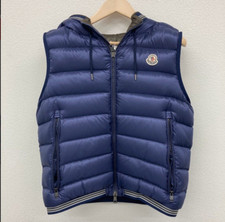 Moncler vest navy d'occasion  Expédié en Belgium