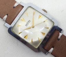 Relógio masculino VULCAN Grand Prix 16 joias tanque quadrado dois tons - corda manual comprar usado Relógio masculino VULCAN Grand Prix 16 joias tanque quadrado dois tons - corda manual comprar usado  Enviando para Brazil