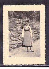 Fotografia donna costumi usato  Italia