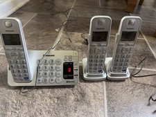 Telefone sem fio Bluetooth Panasonic KX-TGE470 3 aparelhos sistema de atendimento - Usado comprar usado  Enviando para Brazil