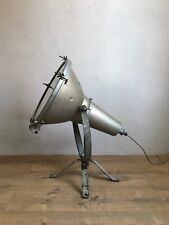 Grande lampe industrielle d'occasion  Sanary-sur-Mer
