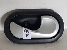 Poignée intérieur passager d'occasion Poignée intérieur passager d'occasion  Narrosse