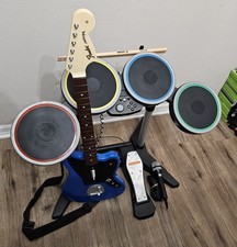 Bateria Rock Band 4 PS4 051-063 com microfone Fender Jaguar guitarra, varas, pacote de pedais comprar usado Bateria Rock Band 4 PS4 051-063 com microfone Fender Jaguar guitarra, varas, pacote de pedais comprar usado  Enviando para Brazil
