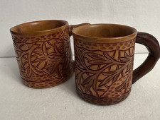 Caneca de café de madeira esculpida à mão floral botânica americana conjunto de 2 comprar usado Caneca de café de madeira esculpida à mão floral botânica americana conjunto de 2 comprar usado  Enviando para Brazil