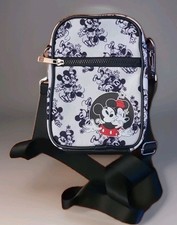 Bolsa tiracolo Disney Mickey Mouse preta branca vermelha BioWorld  comprar usado Bolsa tiracolo Disney Mickey Mouse preta branca vermelha BioWorld  comprar usado  Enviando para Brazil