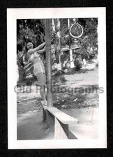 MULHER SENHORA SEXY MAIÔ PERNAS PLAYGROUND ANÉIS FOTO ANTIGA/VINTAGE- G885, usado comprar usado  Enviando para Brazil