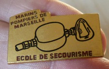 Beau pin marins d'occasion  Charbonnières-les-Varennes