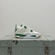 Jordan retro verde usato Jordan retro verde usato  Spedire a Italy