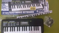 Tastiera bontempi 3700 usato  Trani