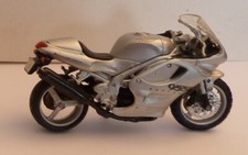 Moto miniature maisto d'occasion  Voisins-le-Bretonneux