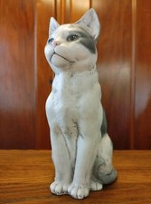 Escultura/estátua retrô de gato 11 polegadas gato cinza e branco feito à mão assinado ótimo detalhe comprar usado  Enviando para Brazil