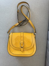 Bolsa selim GUCCI amarela couro envernizado – Guccissima em relevo comprar usado  Enviando para Brazil