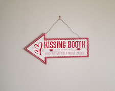 Valentines day kissing for sale  Herndon