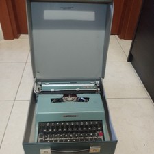 Macchina scrivere olivetti usato  San Giovanni in Persiceto