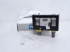 247004 Novo Na Caixa; Controlador de Pressão Duplo Penn P70MA11; 20/100PSIG; SPST comprar usado  Enviando para Brazil