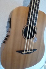 Ukulele basso con usato  Spedire a Italy