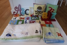 Juego de cama/guardería Pottery Barn Alphabet para bebé segunda mano  Embacar hacia Mexico